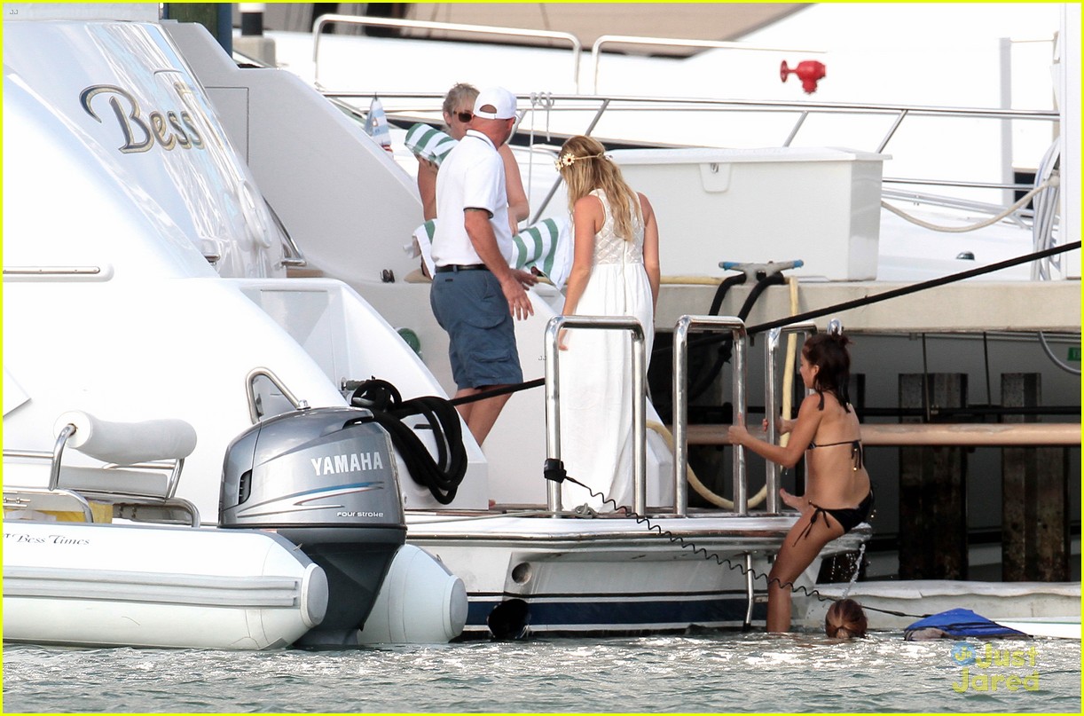 Vanessa Hudgens Show Off Major Paddleboarding Skills in Her Bikini!