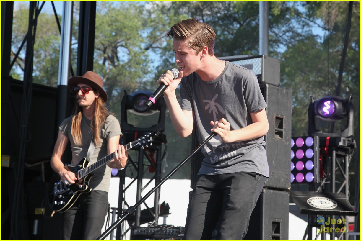 Ryan Beatty & Midnight Red Perform at DigiFest NYC!