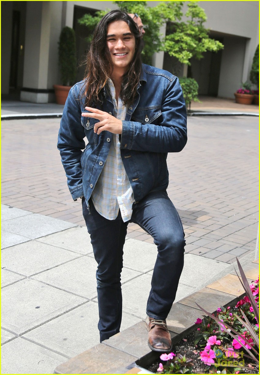 Booboo Stewart Takes a Quick Break from 'The Descendants' Filming!