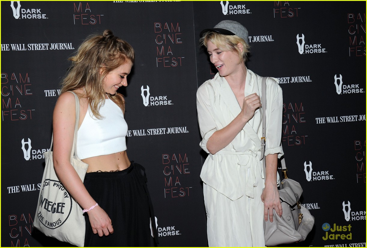 Imogen Poots & Mackenzie Davis Pair Up at 'Boyhood' Opening Night in NYC