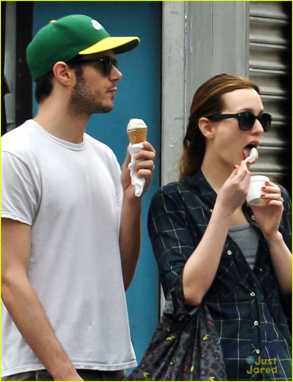 Leighton Meester Goes Out for Ice Cream with Adam Brody!