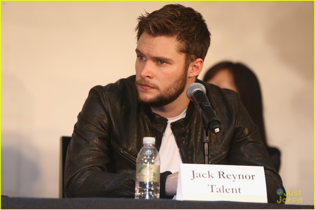 Nicola Peltz & Jack Reynor Bring 'Transformers: Age Of Extinction' to Shanghai!