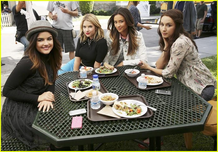 First Look at Chloe Bridges on 'Pretty Little Liars' - Find Out More About Her Character Here!