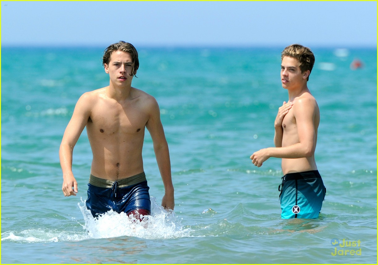 Cole & Dylan Sprouse Hit The Beach During Italian Vacation