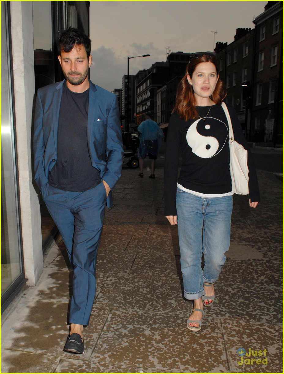 Bonnie Wright On Dating Older Boyfriend Simon Hammerstein: 'No One Comments' On The Age Difference