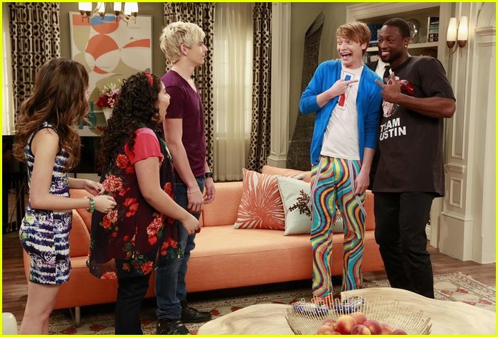 Who Knew Basketball Player Dwyane Wade Was A Huge Austin Moon Fan?