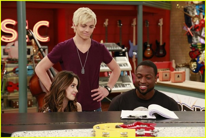 Who Knew Basketball Player Dwyane Wade Was A Huge Austin Moon Fan?