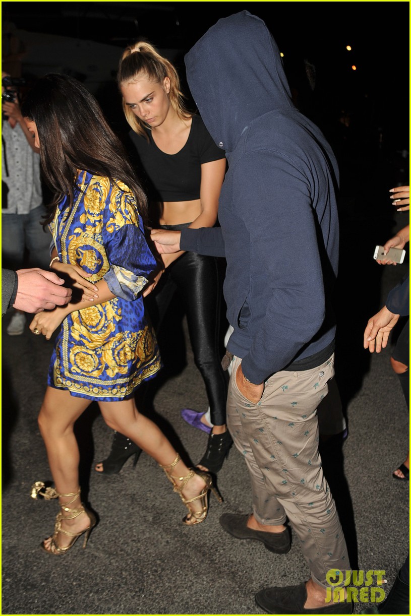 Selena Gomez Treats Herself to Night Out with Cara Delevingne for 22nd Birthday Festivities