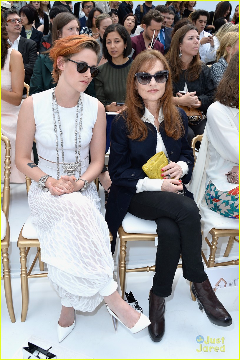 Kristen Stewart Chops Off Her Hair Before Chanel Fashion Show - See Her New 'Do!