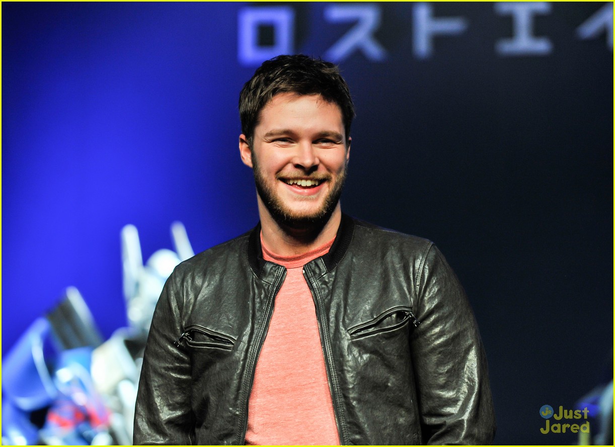 Nicola Peltz & Jack Reynor Make Final 'Transformers' Tour Stop