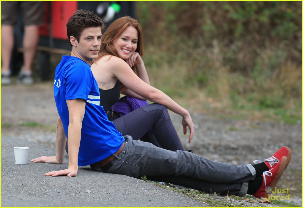 Grant Gustin Suits Up & Strips Down For 'The Flash' Filming in Vancouver
