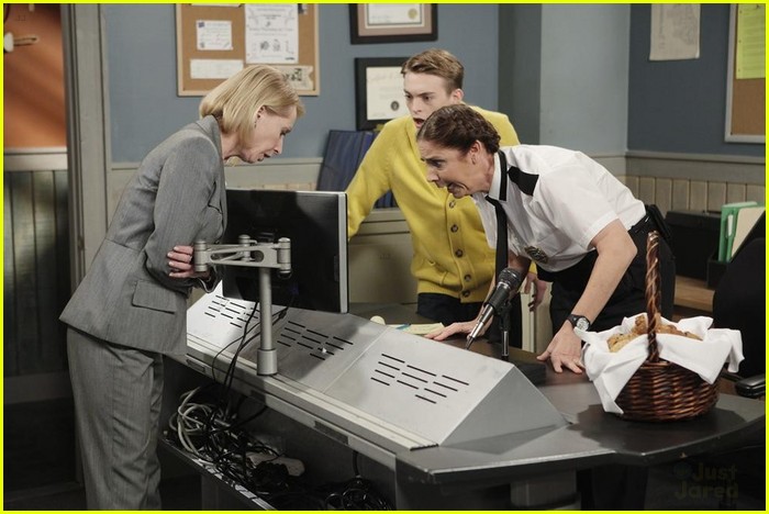 Who's Ready?! Kim Crawford Is Back on 'Kickin' It' TONIGHT!