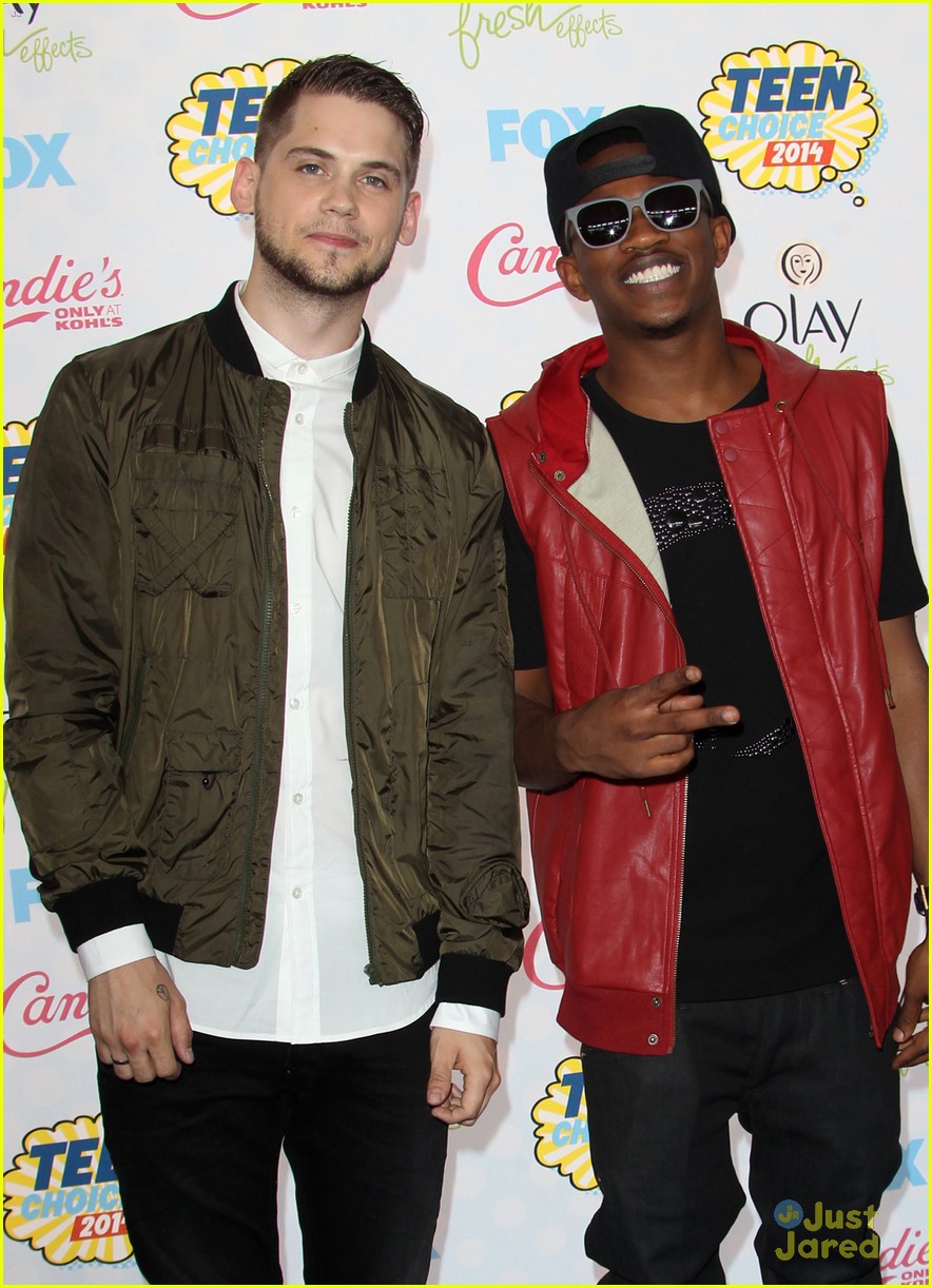 MKTO Blasts into the Teen Choice Awards 2014