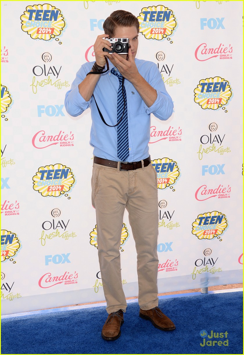 The 'Pretty Little Liars' Cast Dominates Choice TV Categories at Teen Choice Awards 2014!