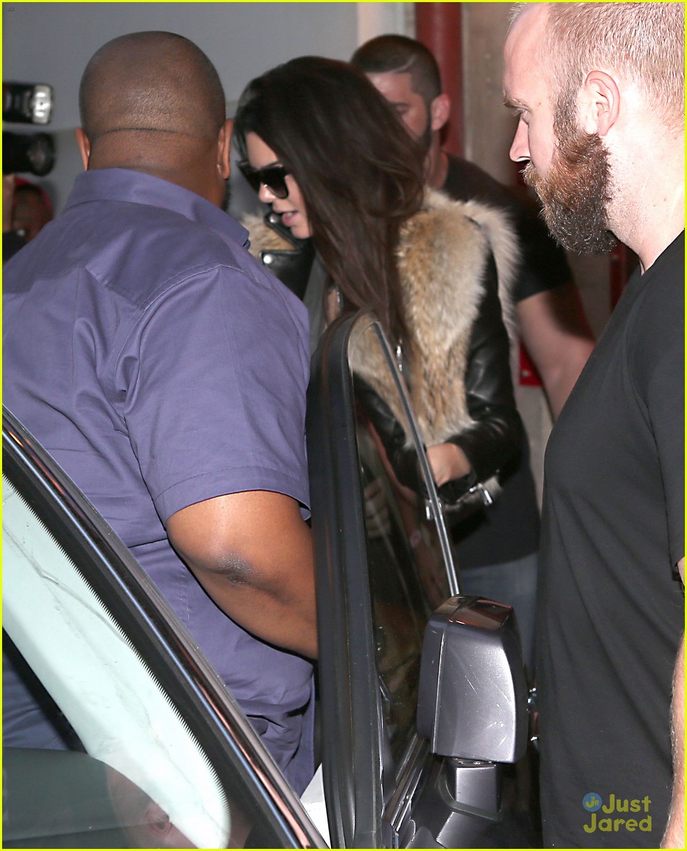 Justin Bieber & Kendall Jenner Grab Dinner Together in Paris - See the Pics!