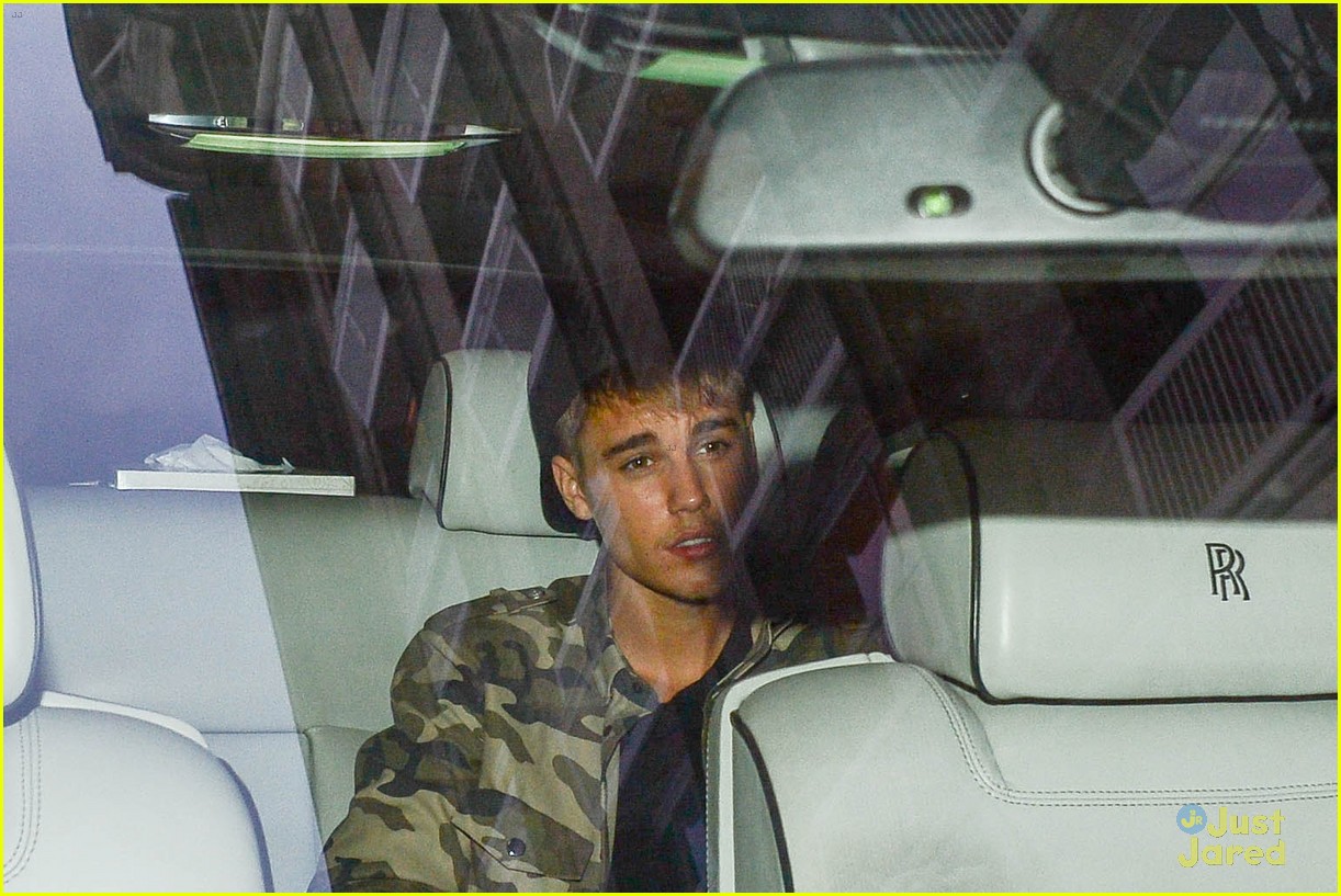 Justin Bieber & Kendall Jenner Grab Dinner Together in Paris - See the Pics!