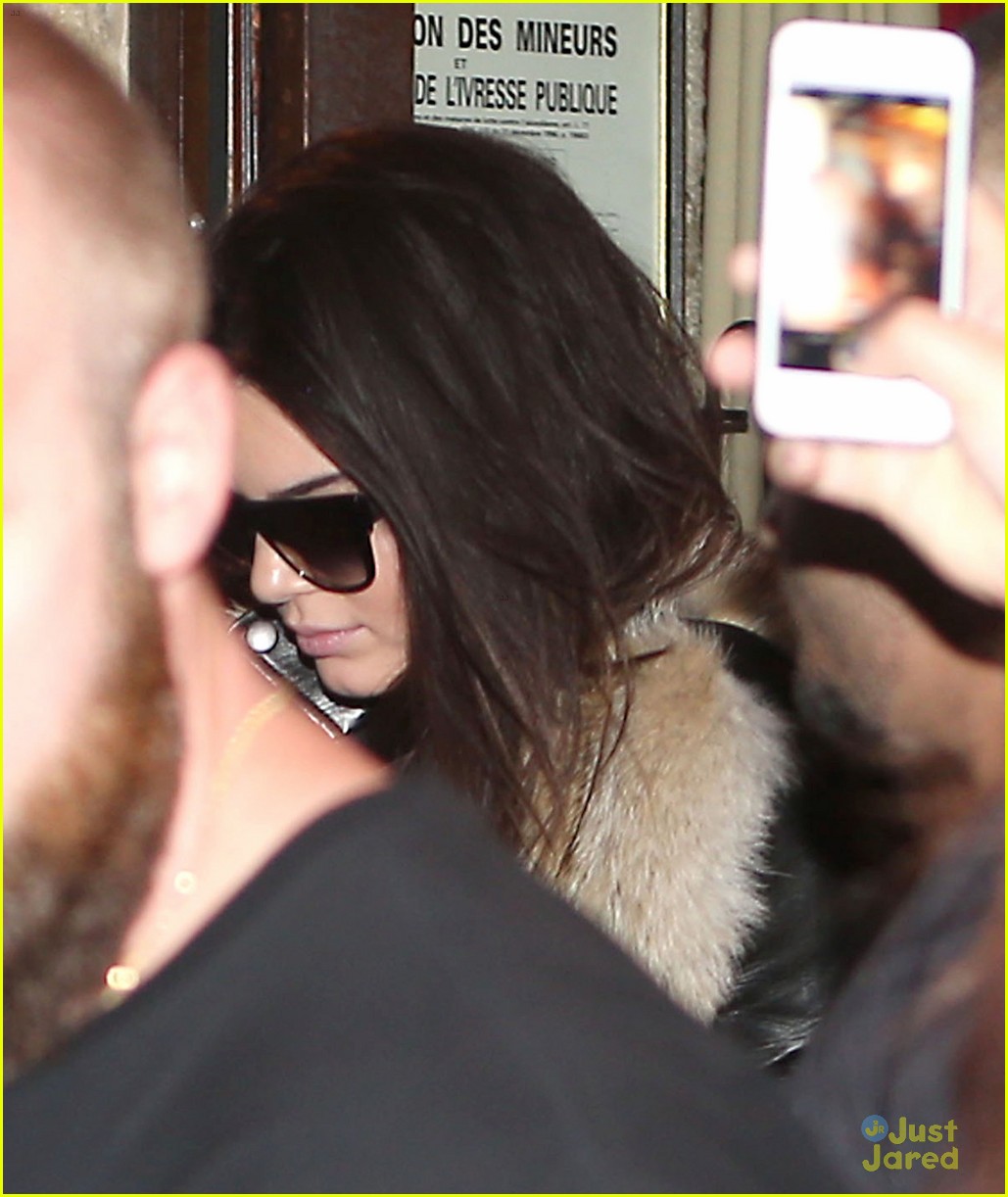 Justin Bieber & Kendall Jenner Grab Dinner Together in Paris - See the Pics!