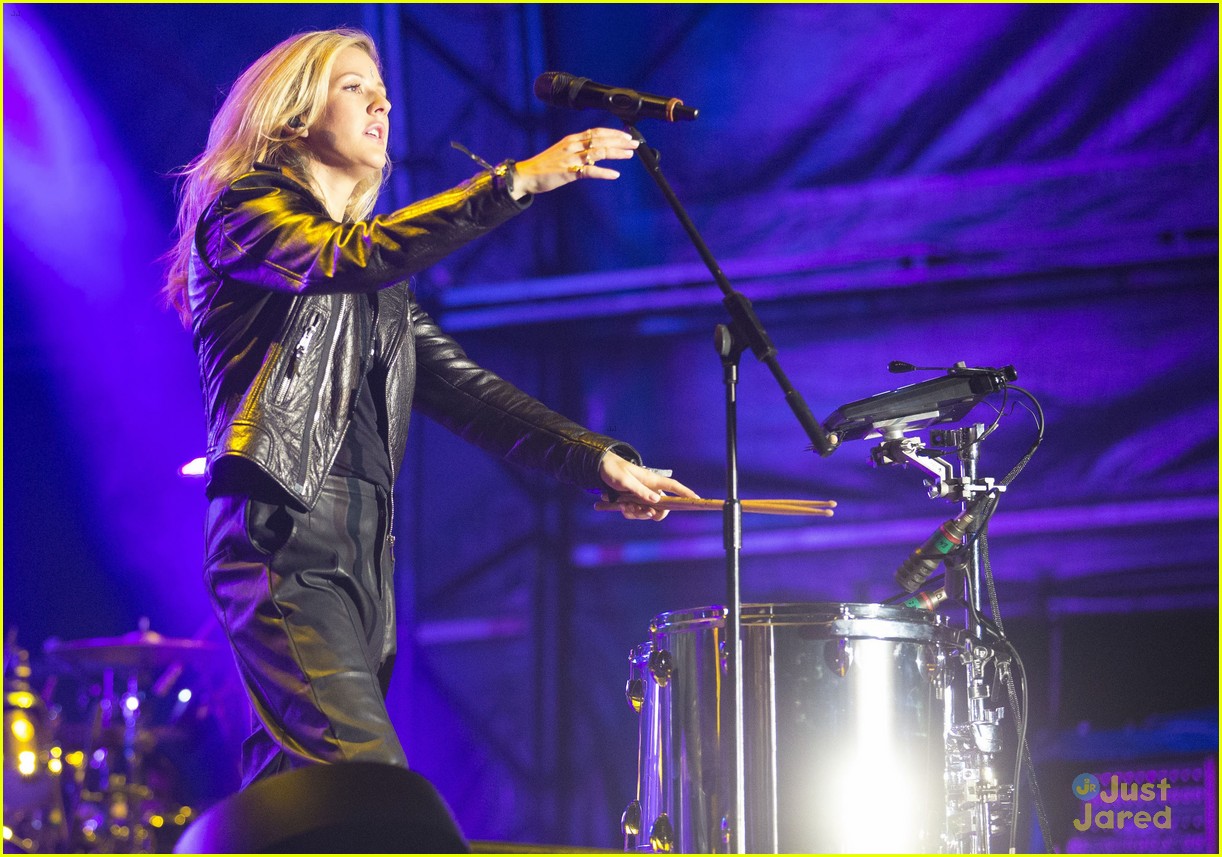Ellie Goulding Sends Out Thanks After Last Summer Festival Performance