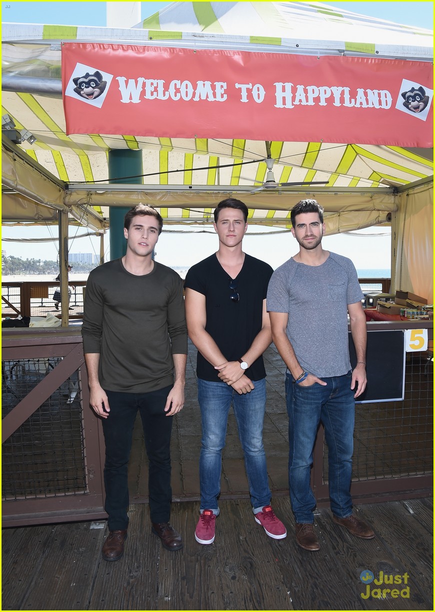 The 'Happyland' Cast Took Over Santa Monica Pier & It Looked Like So Much Fun!