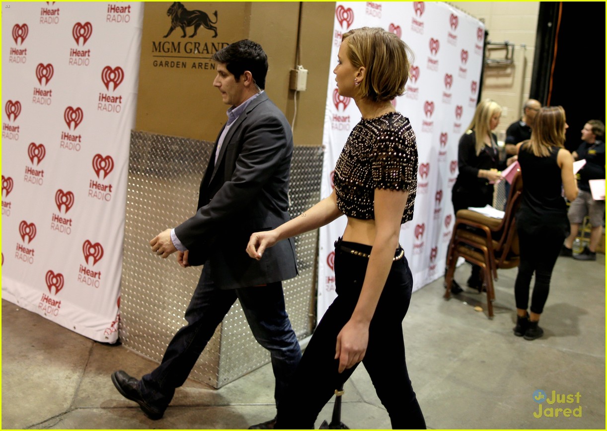 Jennifer Lawrence Pictured with Chris Martin for First Time!