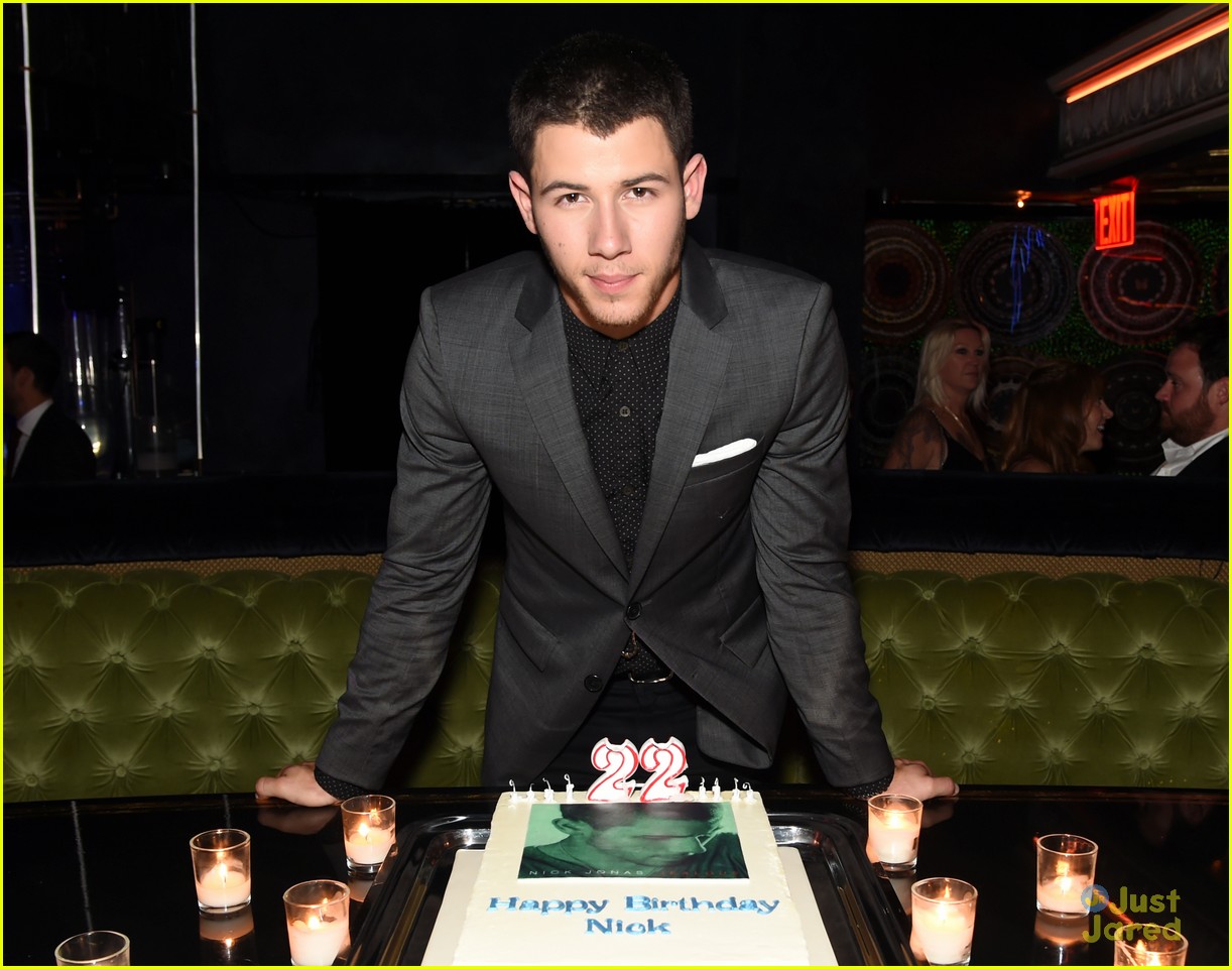 Nick & Joe Jonas Are Quite a Hot Pair of Brothers at Queen of the Night!