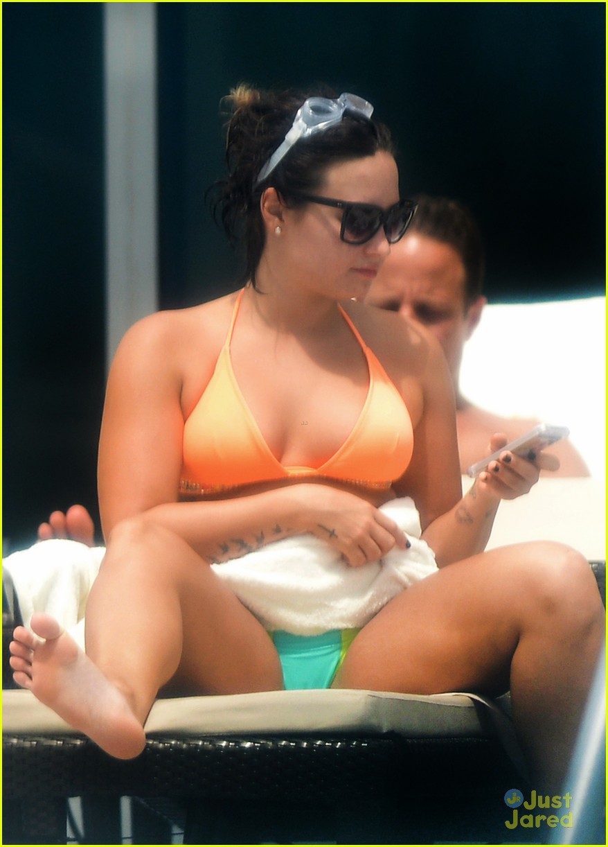 Demi Lovato Displays Her Fabulous Bikini Body in Miami