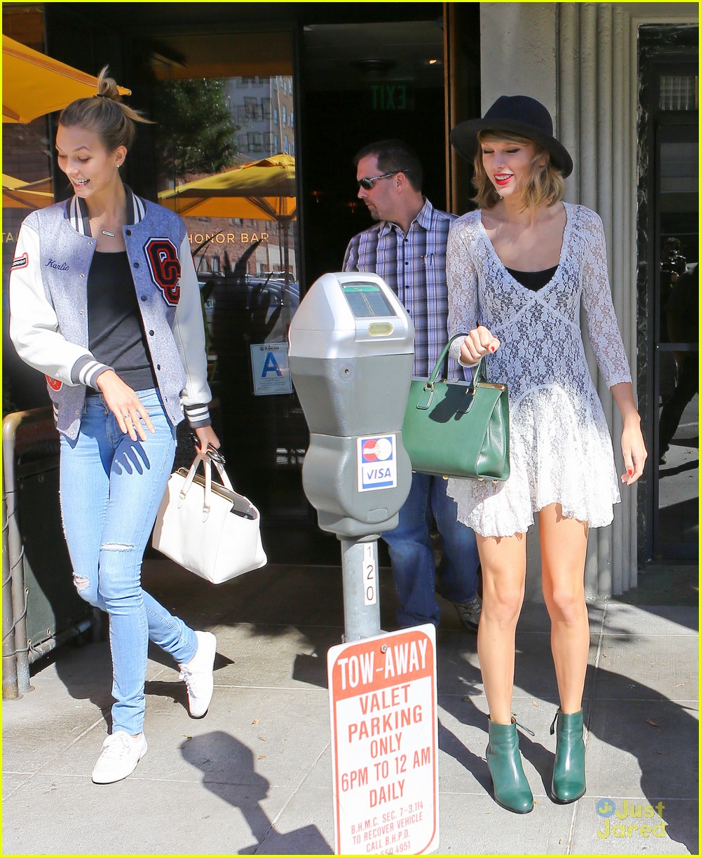 Taylor Swift & Karlie Kloss Have Girl Time After Meghan Trainor Covers 'Shake It Off'!