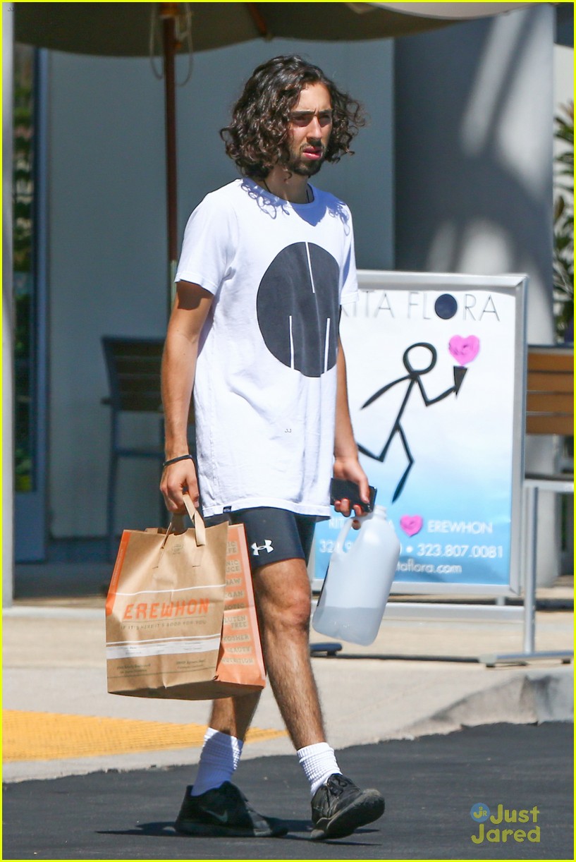 Willow Smith Covers King Krule’s 'Easy Easy' - Listen Now!