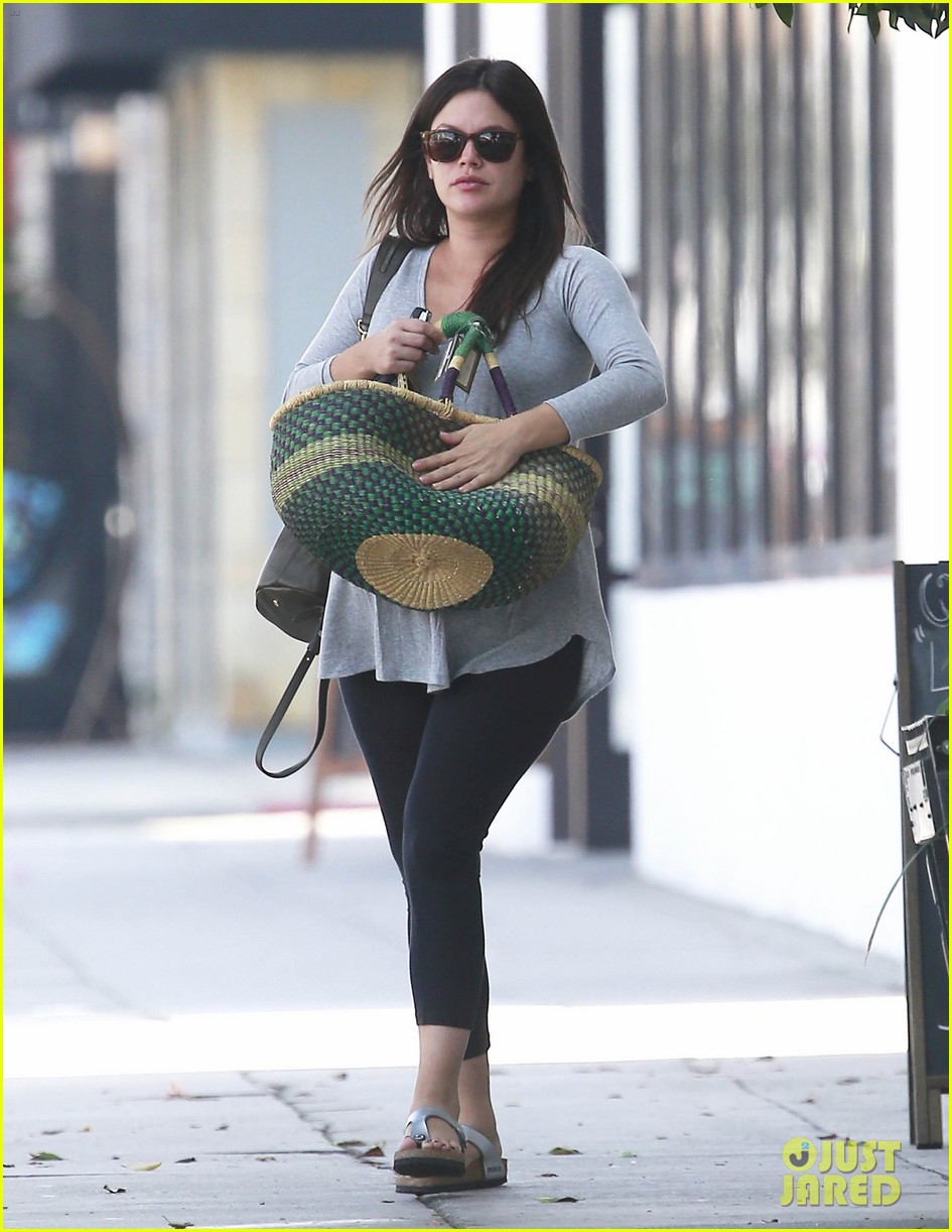Rachel Bilson Gets In a Check Up with Her Doctor Before Her Baby's Birth!