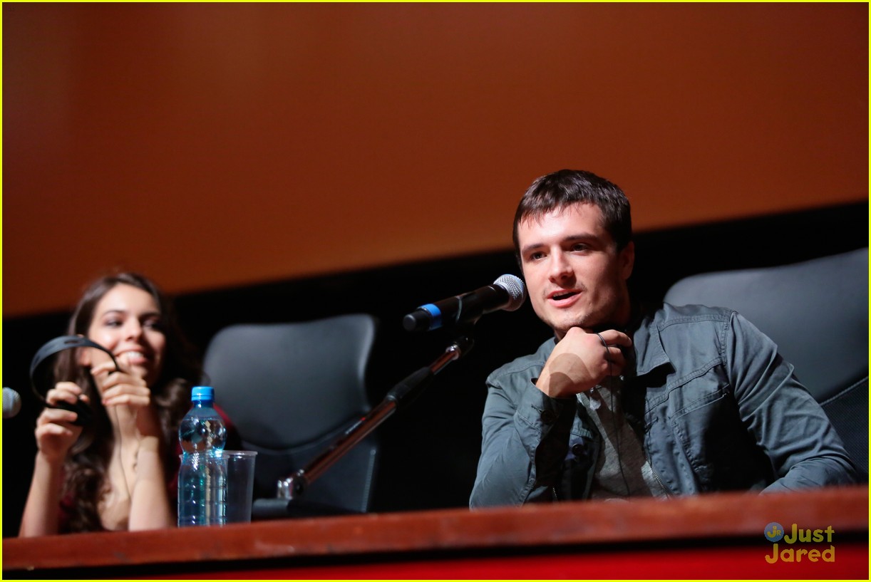 Josh Hutcherson & Claudia Traisac Hit 'Escobar: Paradise Lost' Red Carpet Together!