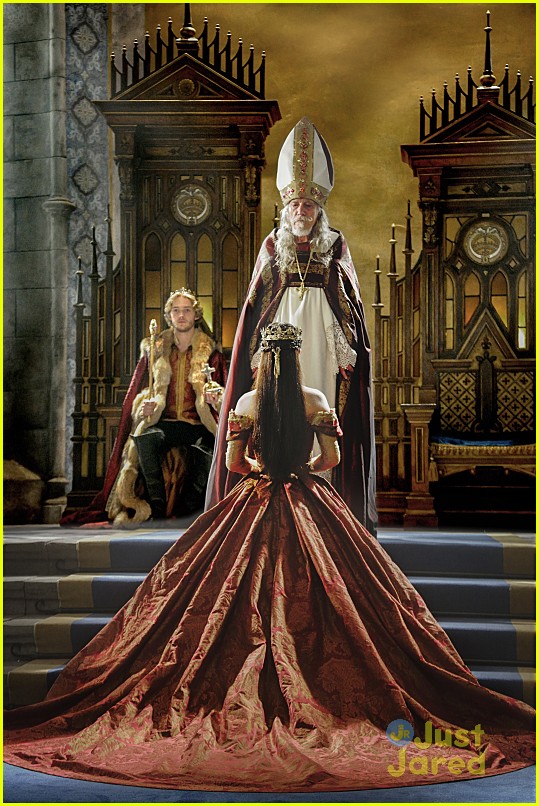 It's Coronation Day For Mary & Francis on 'Reign'!