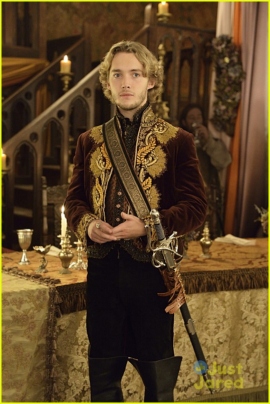 Leith Is Back In The Castle On Tonight's 'Reign'