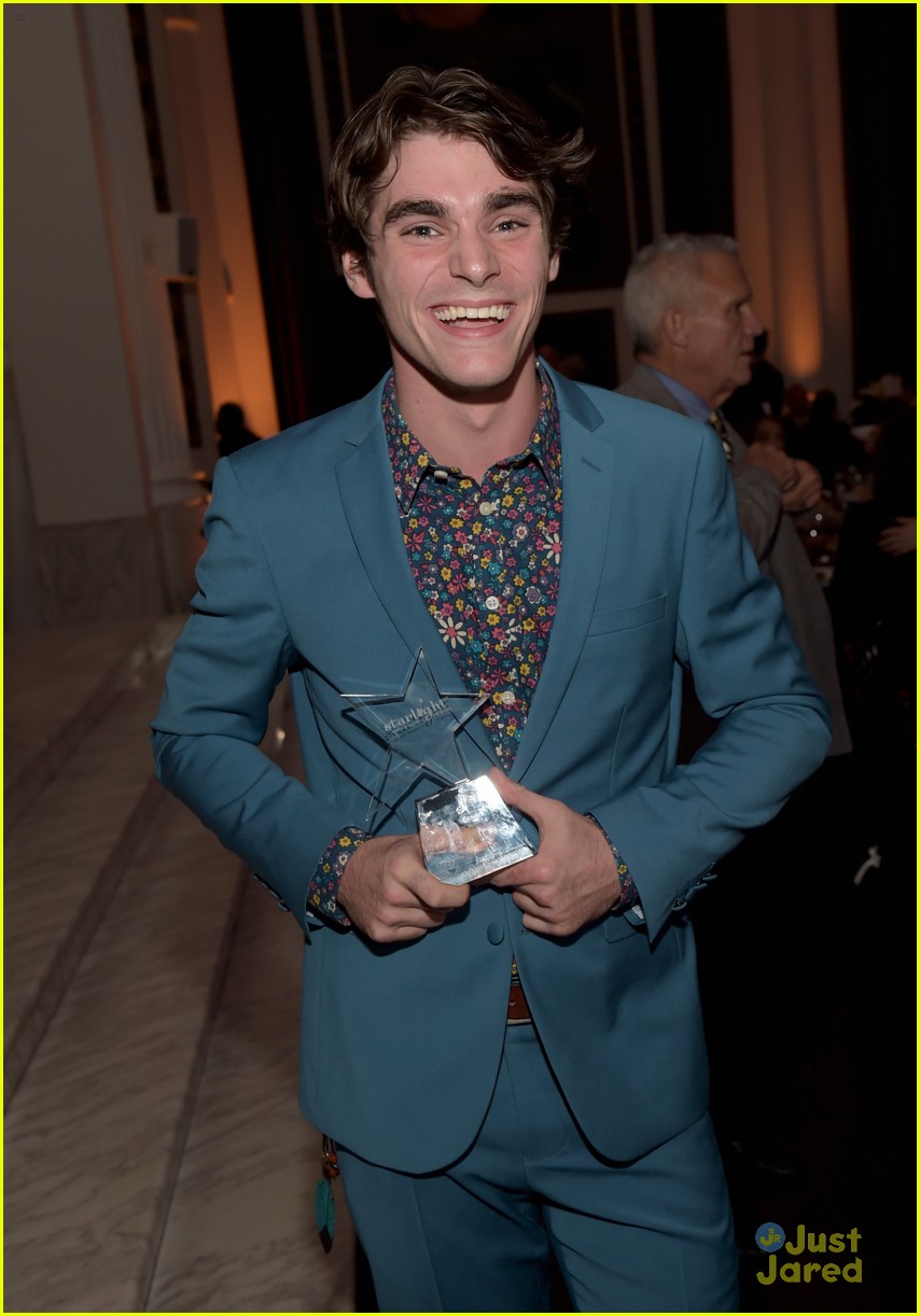 RJ Mitte Receives Starbright World Inspiration Award at Starlight Awards 2014