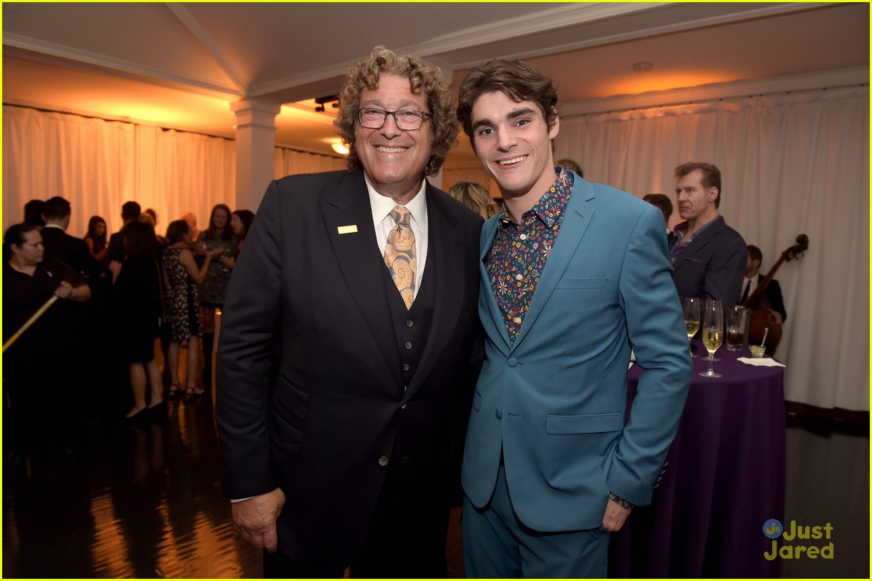 RJ Mitte Receives Starbright World Inspiration Award at Starlight Awards 2014