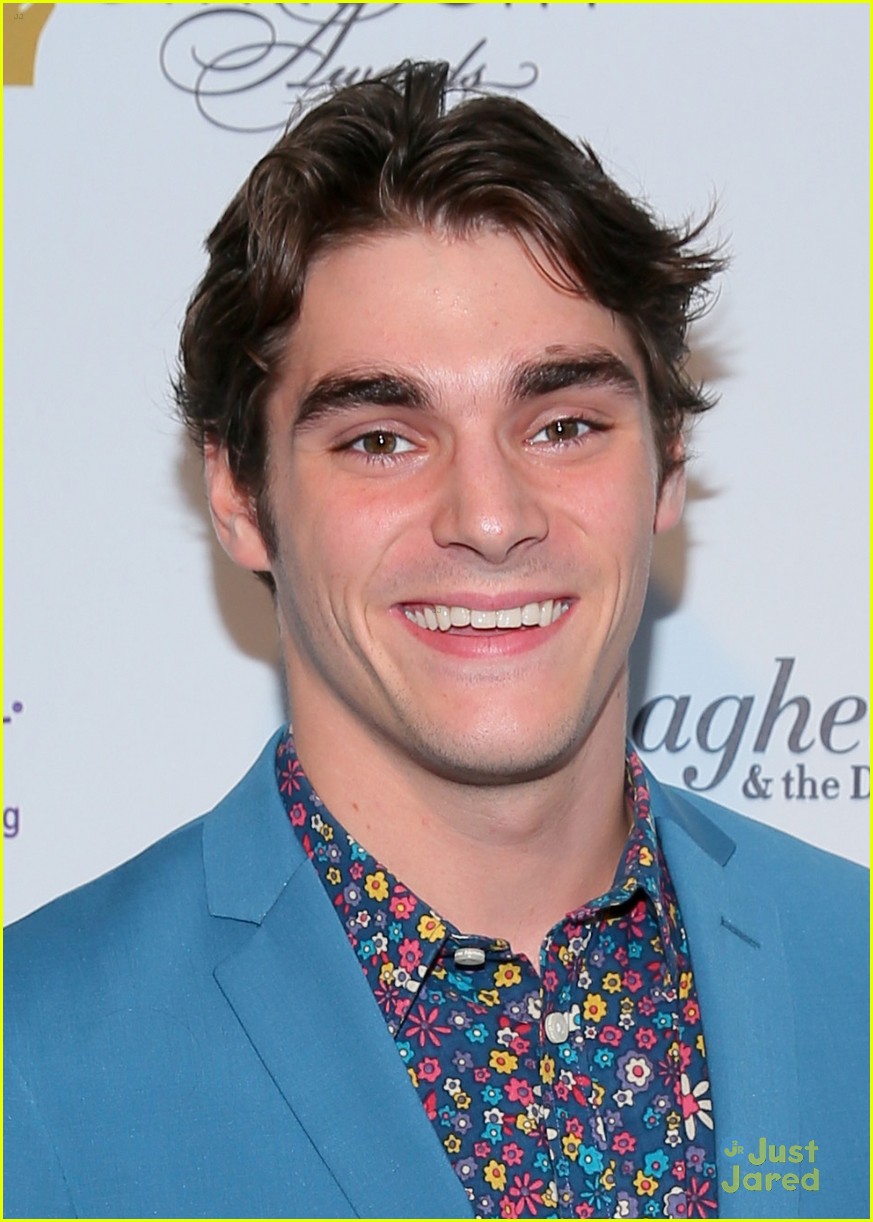 RJ Mitte Receives Starbright World Inspiration Award at Starlight Awards 2014