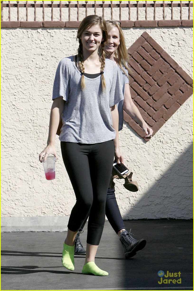 Sadie Robertson Sends Sweet Congrats To Brother John Luke On Engagement