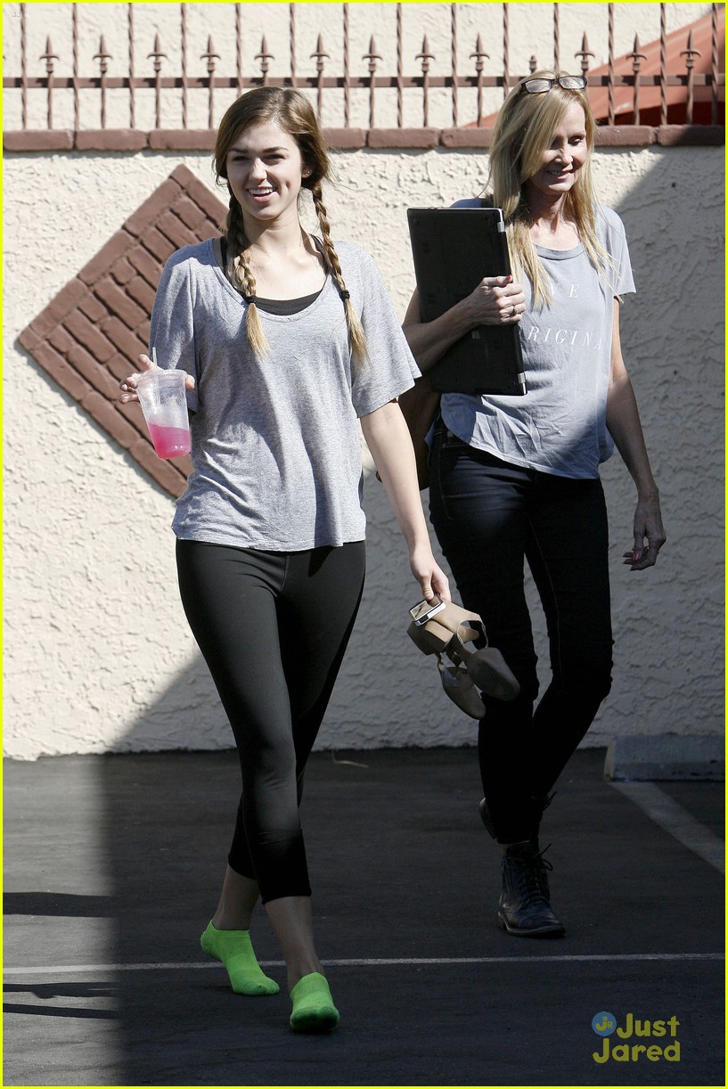 Sadie Robertson Sends Sweet Congrats To Brother John Luke On Engagement