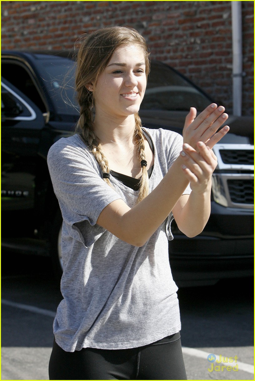 Sadie Robertson Sends Sweet Congrats To Brother John Luke On Engagement