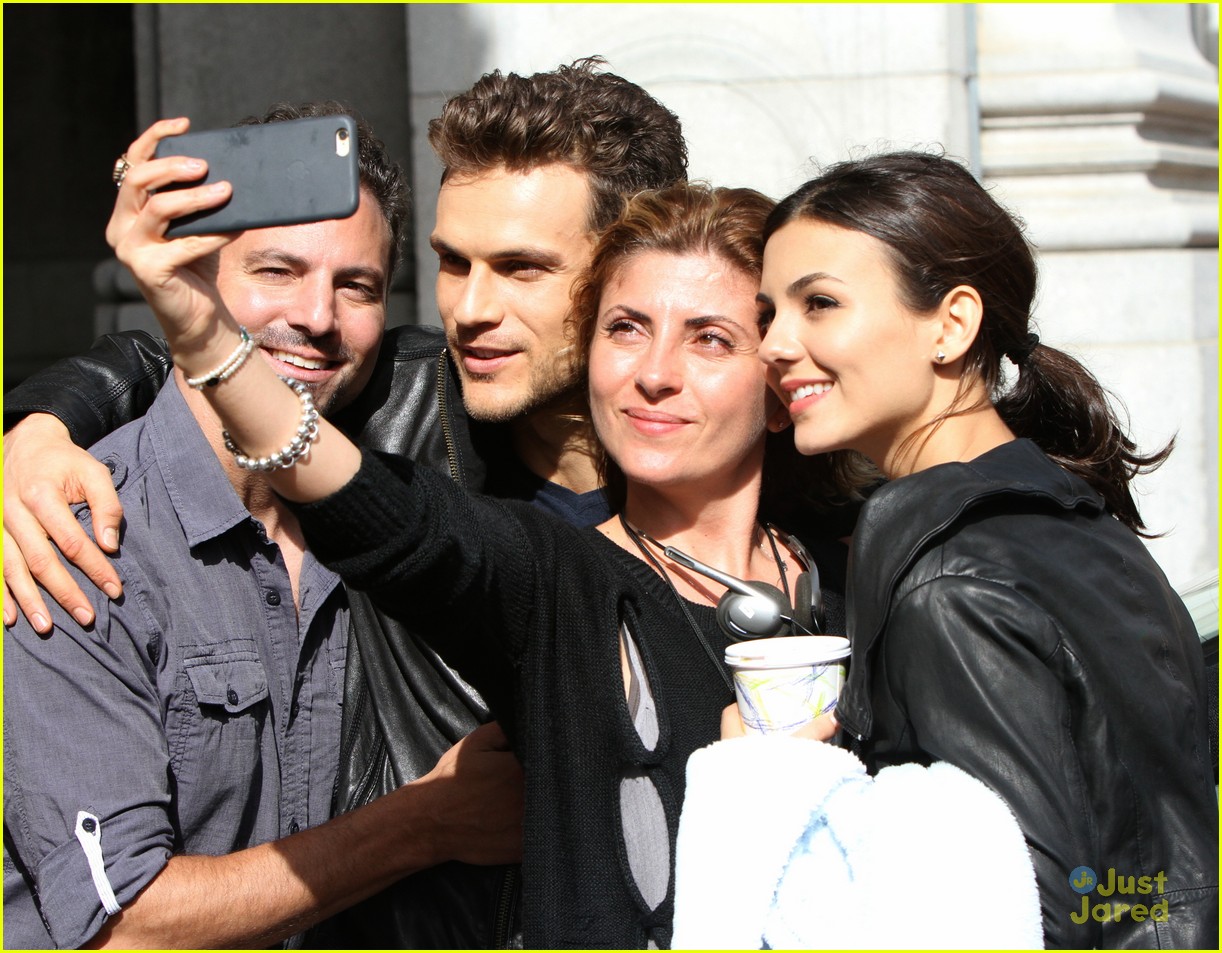 Victoria Justice & Ryan Cooper Snap Silly Selfies On 'Eye Candy' Set