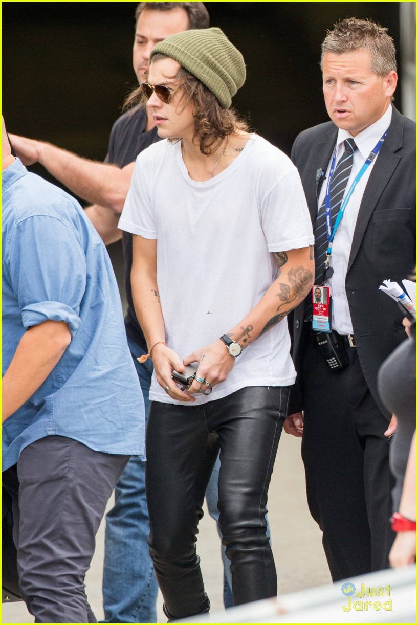 Harry Styles & Zayn Malik Land in Sydney After Reportedly Splitting with Tour Manager