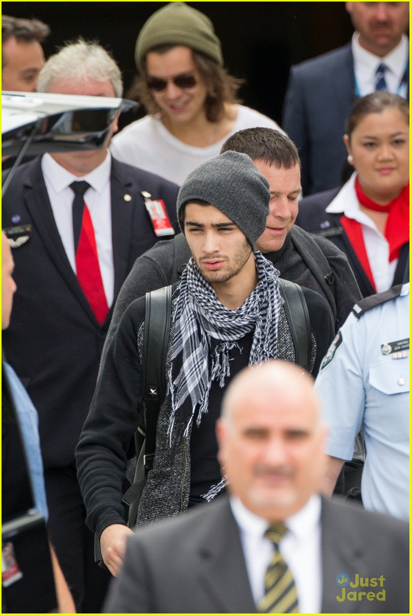 Harry Styles & Zayn Malik Land in Sydney After Reportedly Splitting with Tour Manager