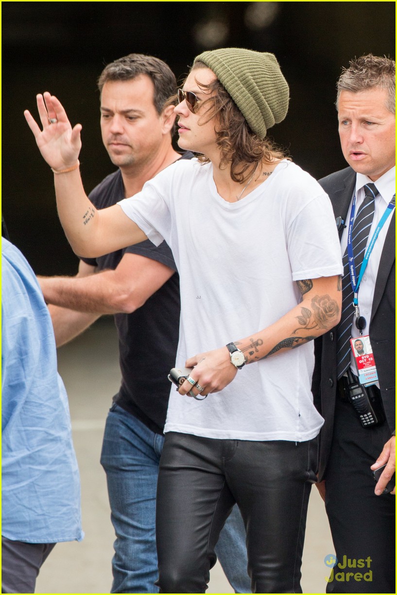 Harry Styles & Zayn Malik Land in Sydney After Reportedly Splitting with Tour Manager