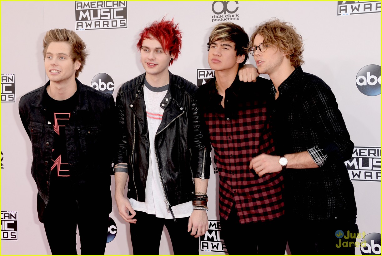 5 Seconds of Summer Wins Best New Artist of the Year & Performs 'What I Like About You' at American Music Awards 2014 - Watch Here!
