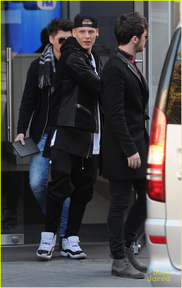 Rixton's Jake Roche is Completely Smitten with Little Mix Girlfriend Jesy Nelson!