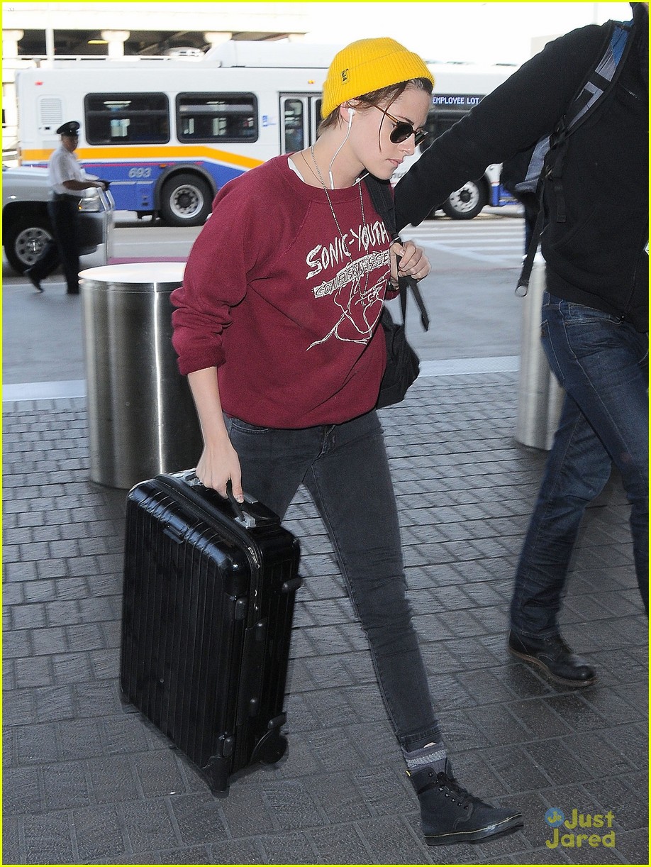 Kristen Stewart Jets Out of L.A. After Partying at Riley Keough's Bachelorette Party!