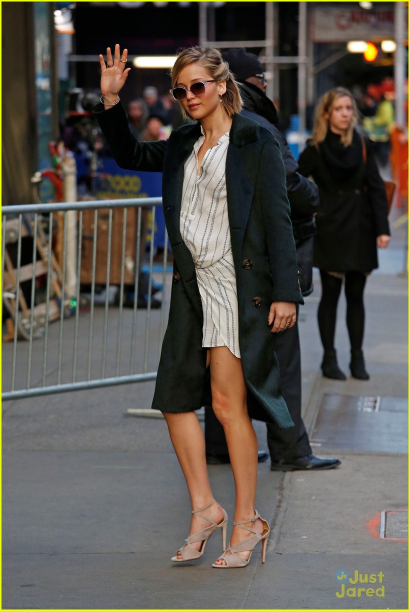 Jennifer Lawrence Gets Ready For Her 'GMA' Appearance