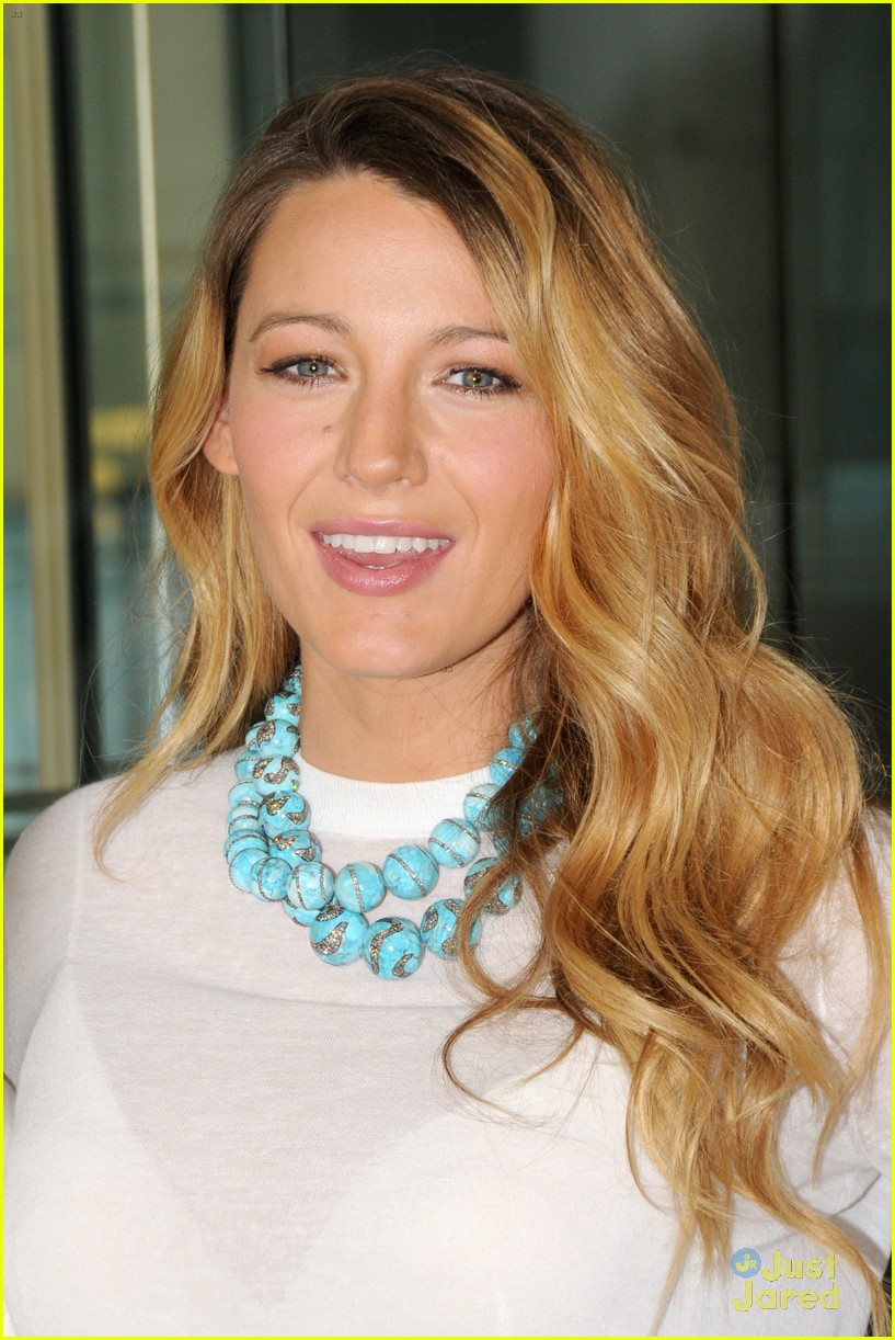 Pregnant Blake Lively Bring Baby Bump to American Made Summit - Just Jared  Jr.