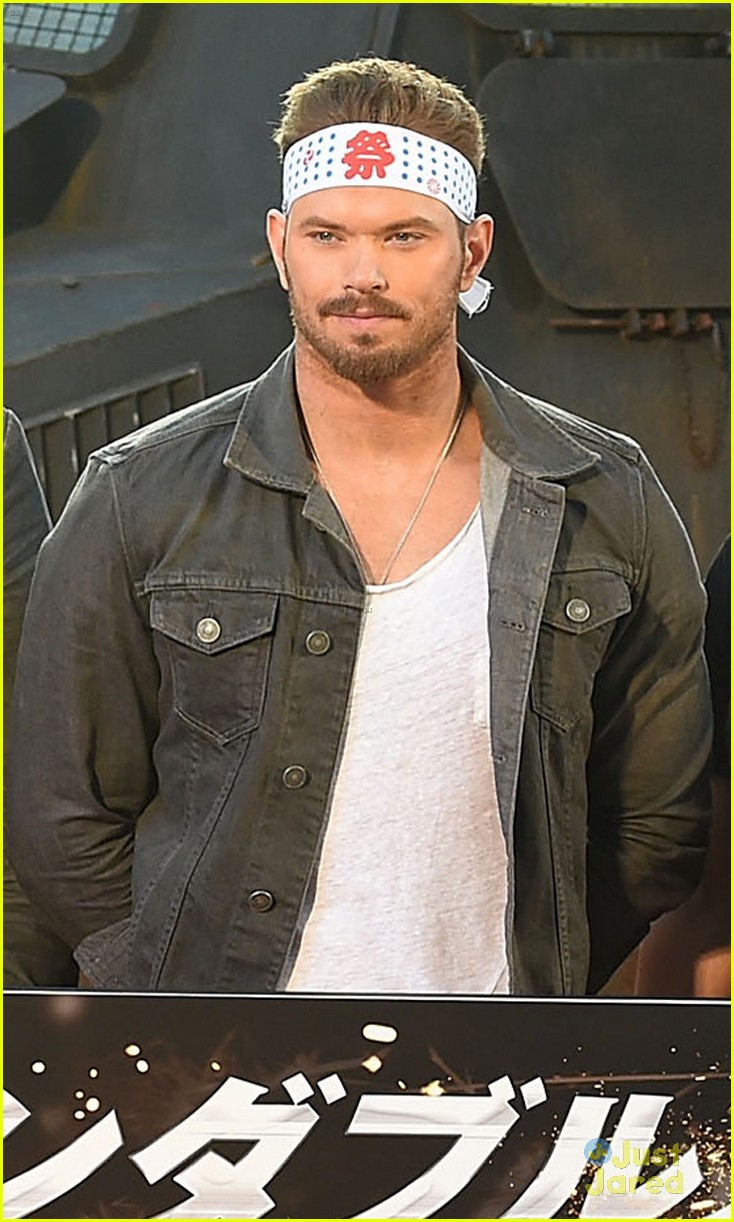Kellan Lutz Flaunts Muscles For Halloween Party