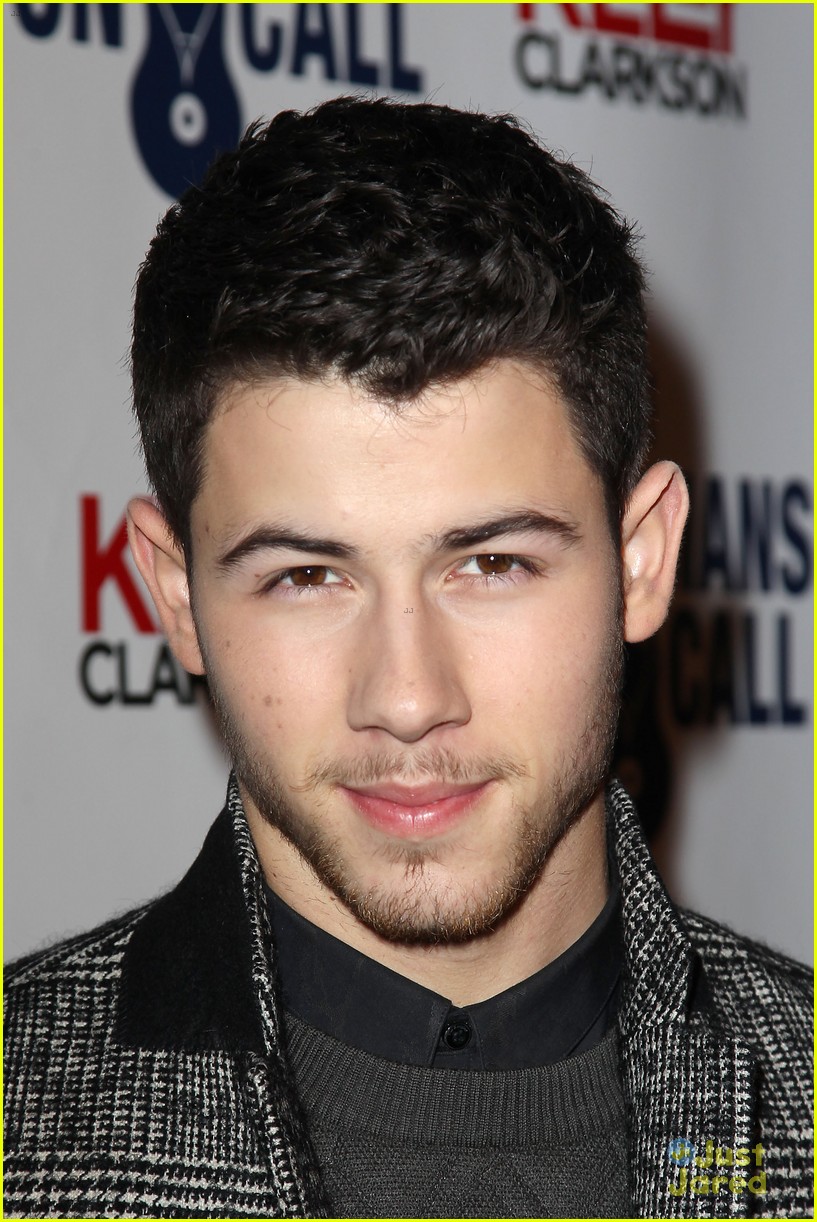 Nick Jonas & Shawn Mendes Perform for a Good Cause in NYC!