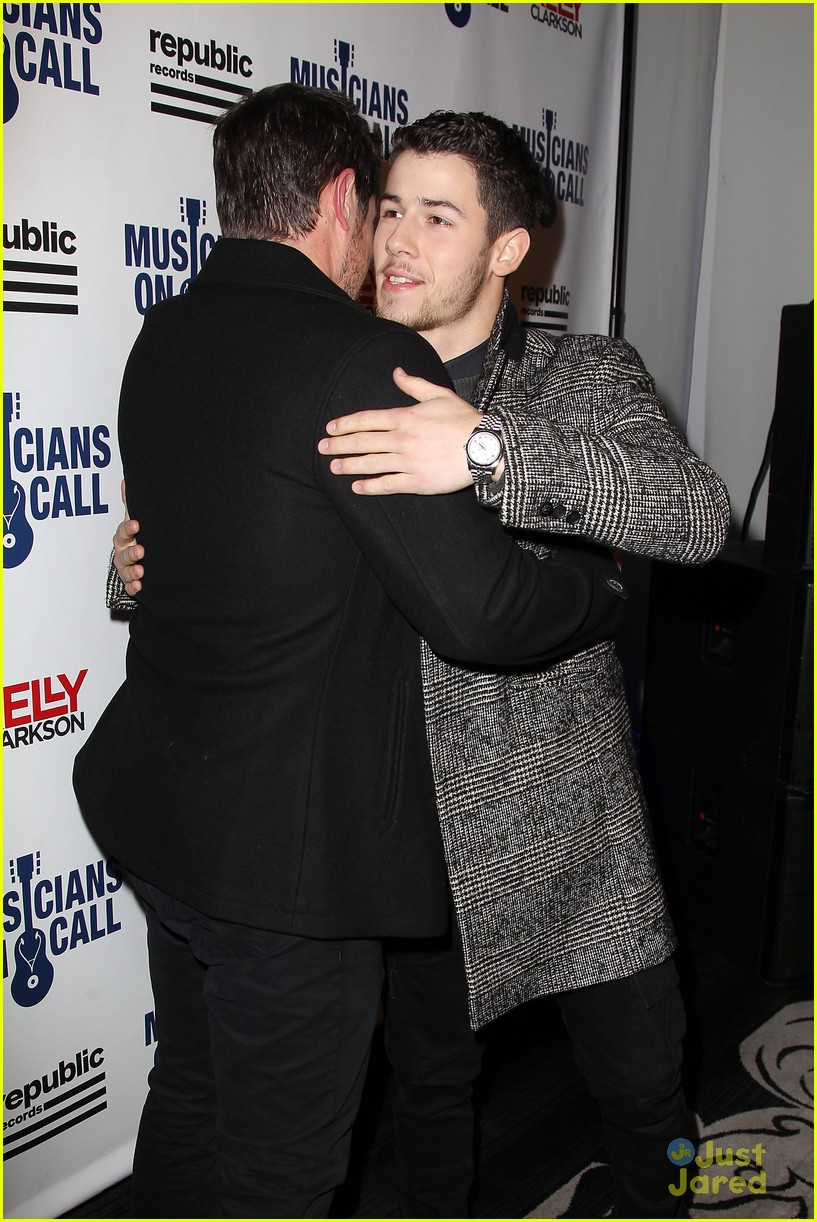 Nick Jonas & Shawn Mendes Perform for a Good Cause in NYC!